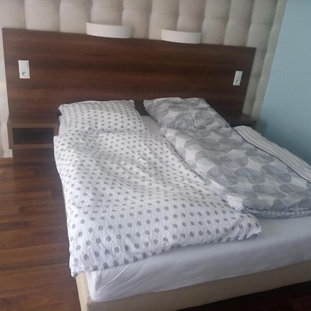 Azzurro Hotell Łukęcin Eksteriør bilde