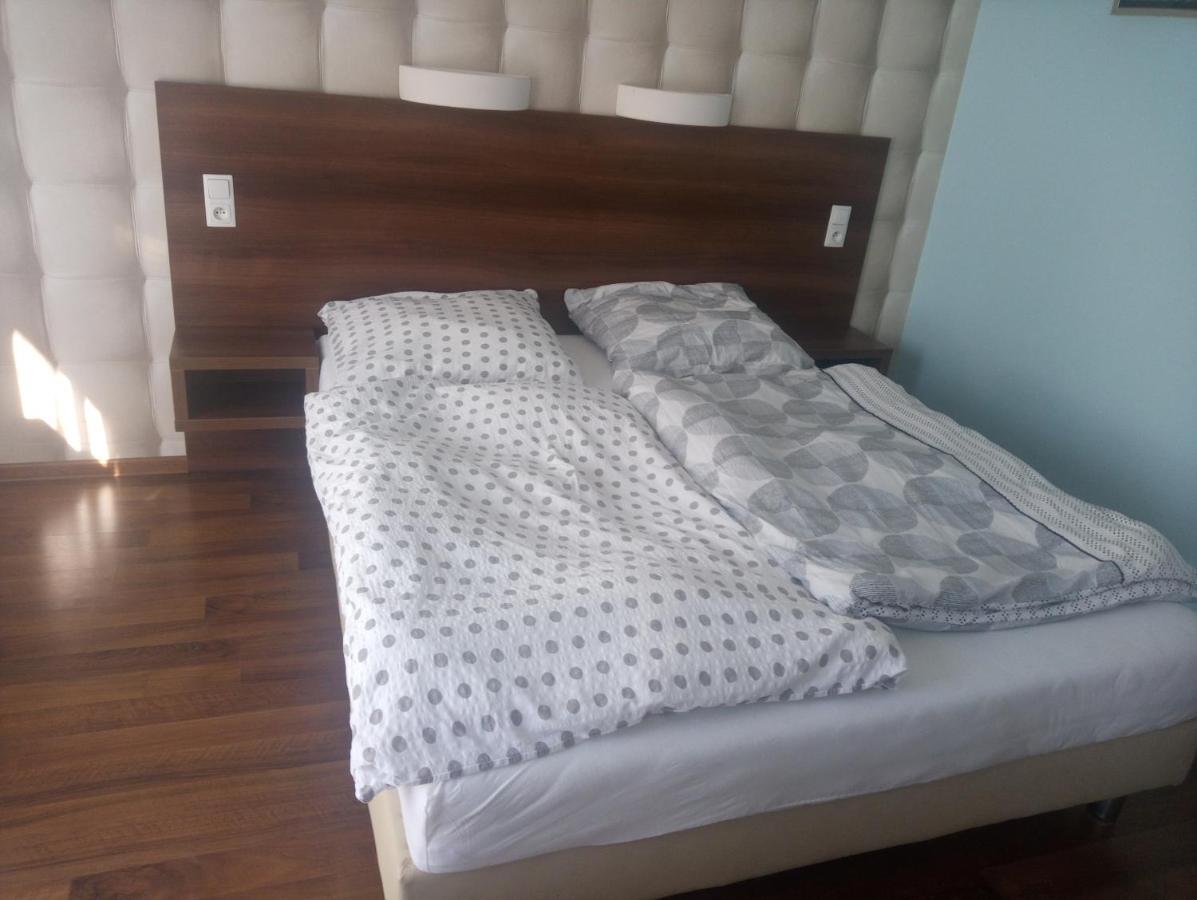 Azzurro Hotell Łukęcin Eksteriør bilde