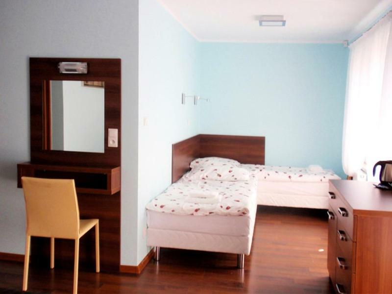 Azzurro Hotell Łukęcin Eksteriør bilde